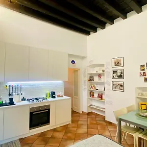 Sweet Navigli S1 Milán